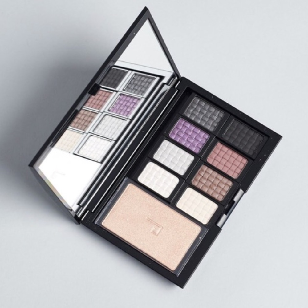 DOUCCE COSMETICS Freematic Eyeshadow Pro Palette